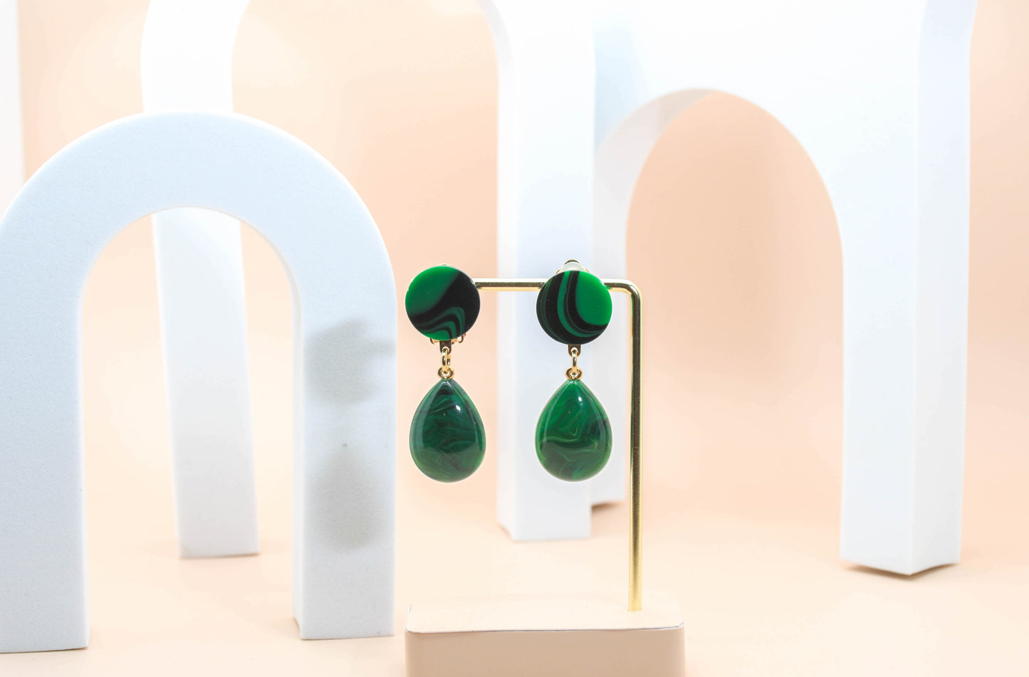 Francine Bramli - Boucles d'oreilles goutte verte