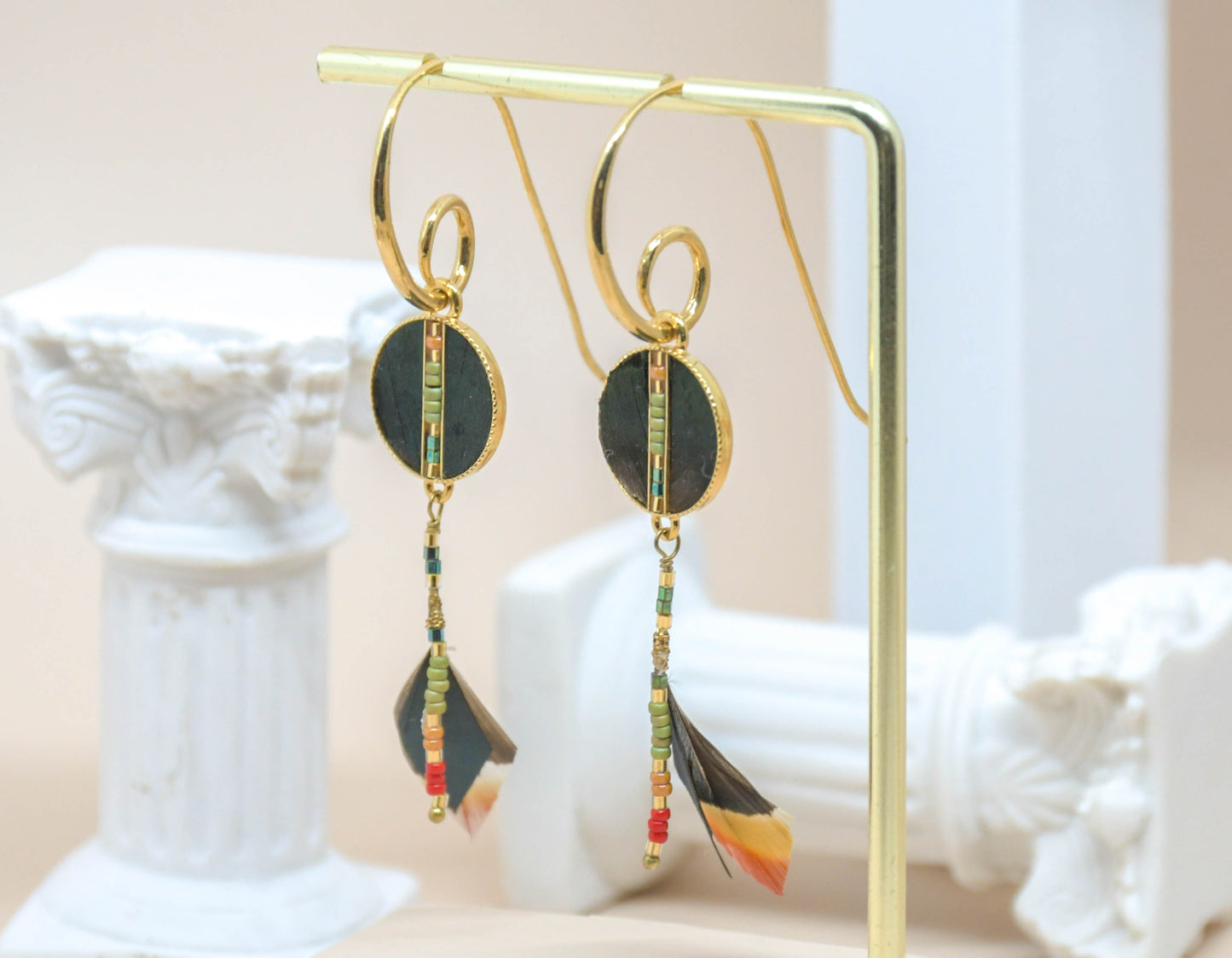 Satellite - Boucles d'oreilles plume verte